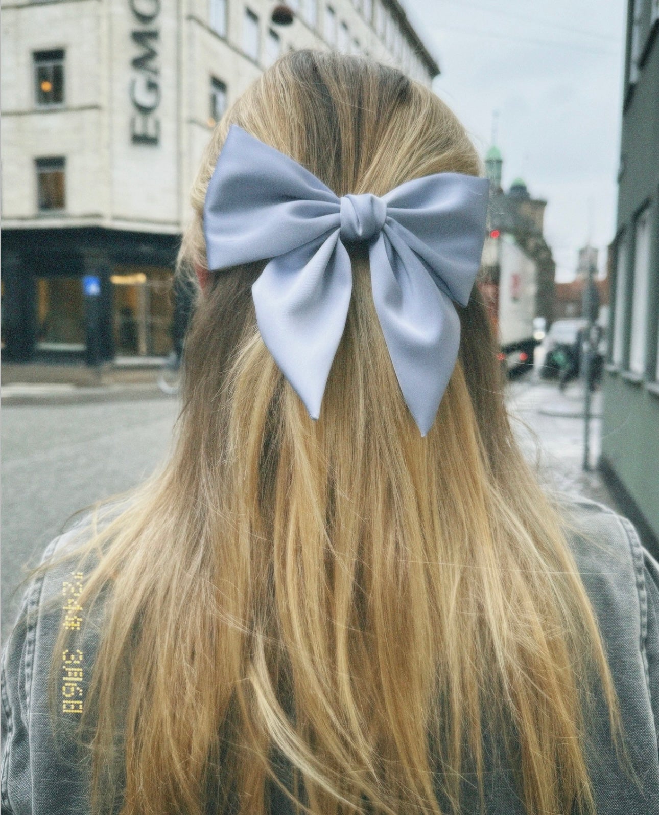 Smooth Bow Light Blue