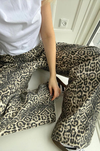 Becca Pants Leo Print