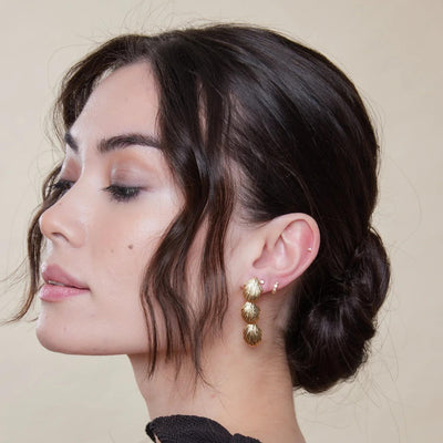 Statement Overlapping Shell Drop Earrings Gold